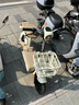 小刀新国标48V电动自行车 小智2.0 踏板简易电自通用轻便电瓶车【无需驾照】 续航约45KM-奶酪白/浅棕-350W 实拍图