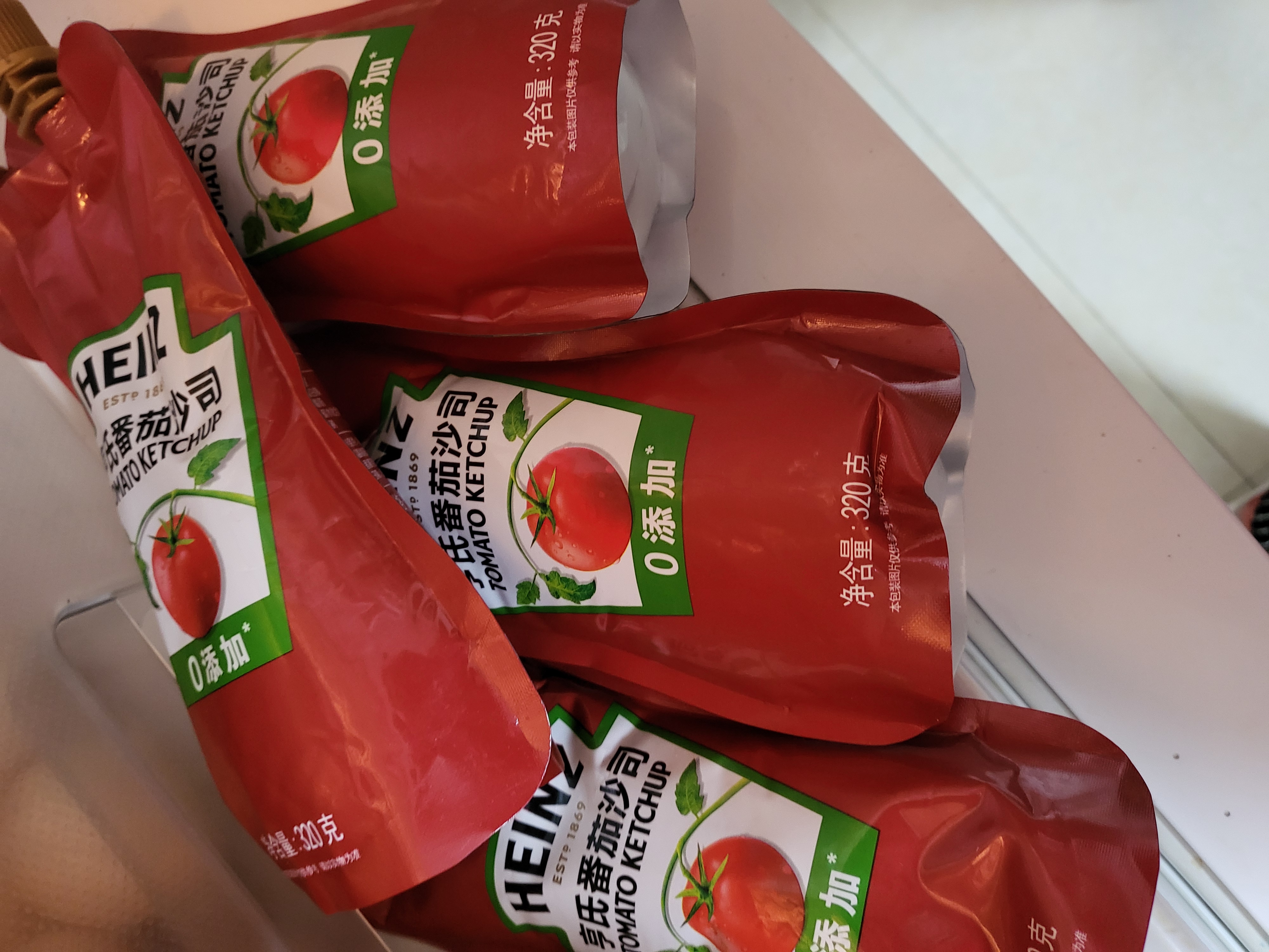 Heinz亨氏番茄沙司320g袋装亨氏番茄酱家庭装薯条蘸酱2026年3月产 亨氏番茄沙司320g*4袋 实拍图