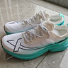 特步一体成型3代跑步鞋男体考耐久竞训支撑轻盈跑鞋女休闲运动情侣鞋 白/极光绿/石青蓝-势如破竹-男 45 实拍图