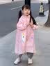 牧萌儿童雨衣带书包位男童女童女孩加长全身学生雨披学生上学专用雨具 粉色兔子【按扣+开放式书包位】 XL（建议身高110-120cm） 实拍图