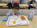 【京东物流】网红可爱水杯双饮拎拎水壶大容量便携塑料杯子学生女 银粉色800ml 实拍图