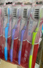 高露洁（Colgate）细毛护龈备长炭软毛成人牙刷12支家庭装款式颜色随机发货京东自营 实拍图