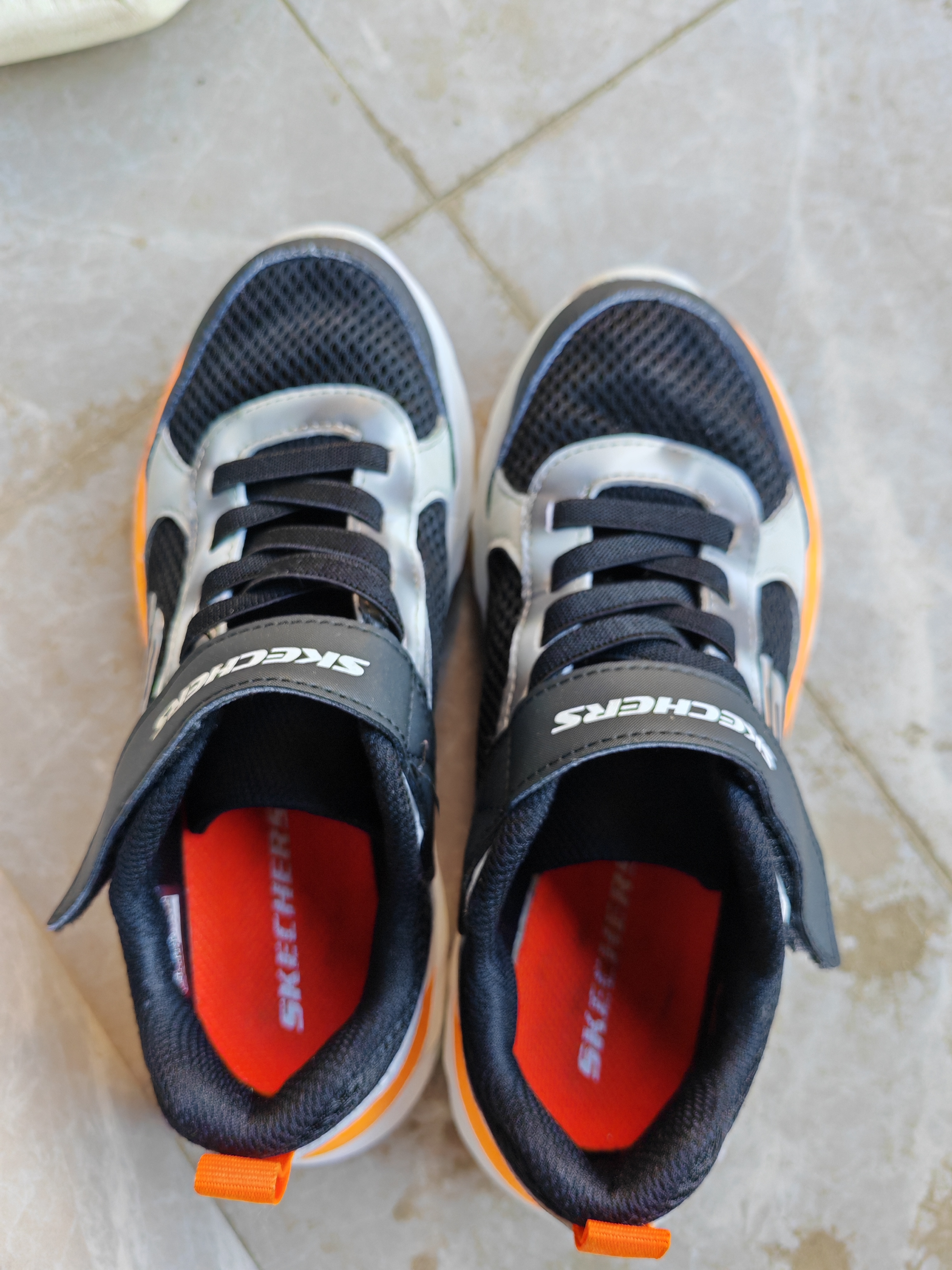 Skechers斯凯奇逐风体训鞋百搭舒适儿童时尚运动鞋休闲鞋405317L 实拍图