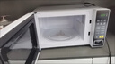 美的（Midea）家用小型多功能微波炉 家庭容量20L 焖炖煮热 转盘加热 智能菜单 触控面板 易洁内腔 M1-L213C 黑色 实拍图