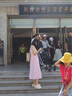 名创优品（MINISO）洞洞鞋女款2025新款eva防滑防臭沙滩鞋增高凉拖鞋女夏季外穿 卡其+美食集(10个)滴塑 38-39 实拍图