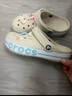 卡骆驰crocs洞洞鞋贝雅卡骆班轻便耐磨一脚蹬休闲鞋|205089 冬日白/彩色-1LI 40 (250mm) 实拍图