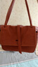 裘真复古001邮差包女单肩通勤大容量斜挎包植鞣头层牛皮包 焦糖色-中号 实拍图