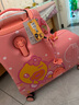 AO WEI LA小黄鸭儿童行李箱可坐骑拉杆箱登机旅行箱大容量密码箱学生皮箱 花朵鸭拉链扶手脚踏可折叠 20英寸 适合1-5岁可登中大型飞机 实拍图