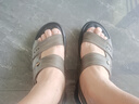 卡帝乐鳄鱼（CARTELO）软皮软底男士凉鞋夏季真皮2024开车两用拖鞋防滑防水防臭沙滩鞋子 灰色 42 实拍图