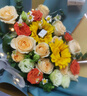 艾斯维娜毕业季鲜花速递向日葵混搭花束生日礼物全国同城配送 19朵红玫瑰百合混搭花束 实拍图
