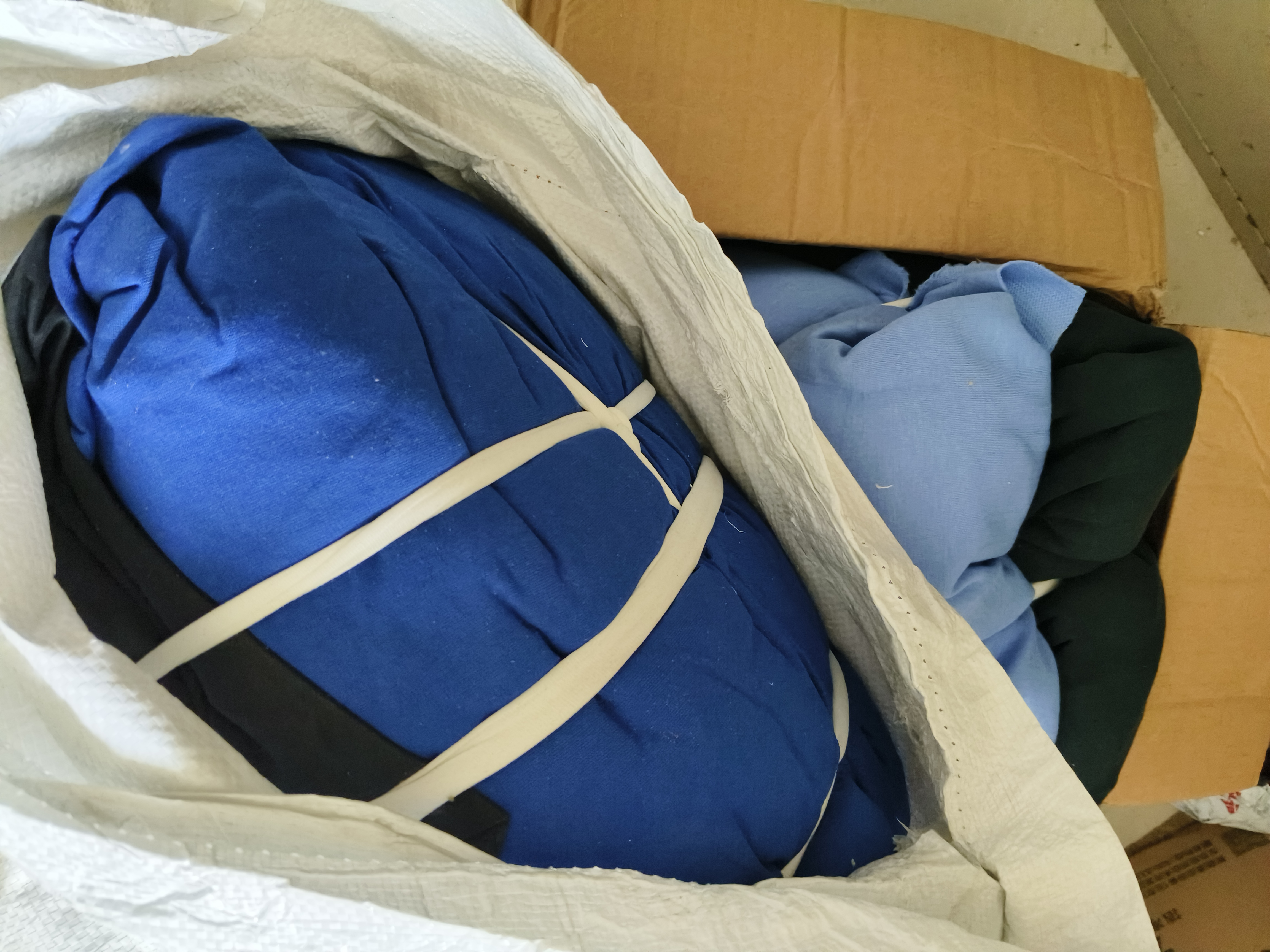 金诗洛 工业擦机抹布 30kg 花色擦机布 吸水吸油棉布 杂色擦机布 KT-264 实拍图