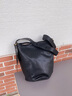 GUSKI包包女包2025新款奢侈品牌女士斜挎腋下水桶包生日礼物送女友老婆 黑色【Black】 实拍图