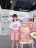 凯奇猫（KAIQIMAO）小学生书包女孩一二三到六年级初中生儿童双肩包超轻便减负防泼水 大号粉色(琳娜贝儿+3张装饰卡 ） 实拍图