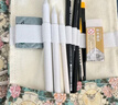 【超级爆款】马利(Marie's)素描铅笔套装 初学者学生绘画艺考工具铅笔炭笔橡皮美工刀纸擦笔 玫瑰时钟笔帘 速写 马克笔绘画 实拍图