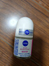 妮维雅（NIVEA）走珠止汗露腋下异味止汗男士滚珠香体液可做香水女士干爽 （女士）淡雅花香12ml 实拍图