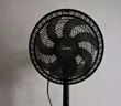 美的（Midea）【超级单品】七叶轻音立式电风扇家用柔风落地扇台式桌面小型风扇大风量节能摇头宿舍电扇 SAF30AB 实拍图