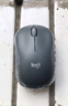 罗技（Logitech）M196 无线蓝牙鼠标 办公鼠标 笔记本商务办公家用 小巧便携 对称手型 石墨灰 实拍图