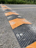 【现货速发】公路减速带道路缓冲带橡胶家用门口马路减震带路面铸钢路障减速垄 【橡塑】50*35*5CM方框（大货车专用） 实拍图