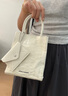 CHARLES&KEITH纯色褶皱磁吸手提斜挎托特包包女包生日礼物CK2-30782347 Cream奶白色 S 实拍图