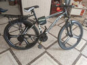 金武端自行车成人山地车公路赛车单车骑行变速超轻越野中学生初中青少年 旗舰版-三刀轮-黑白色 27.5寸24速 实拍图