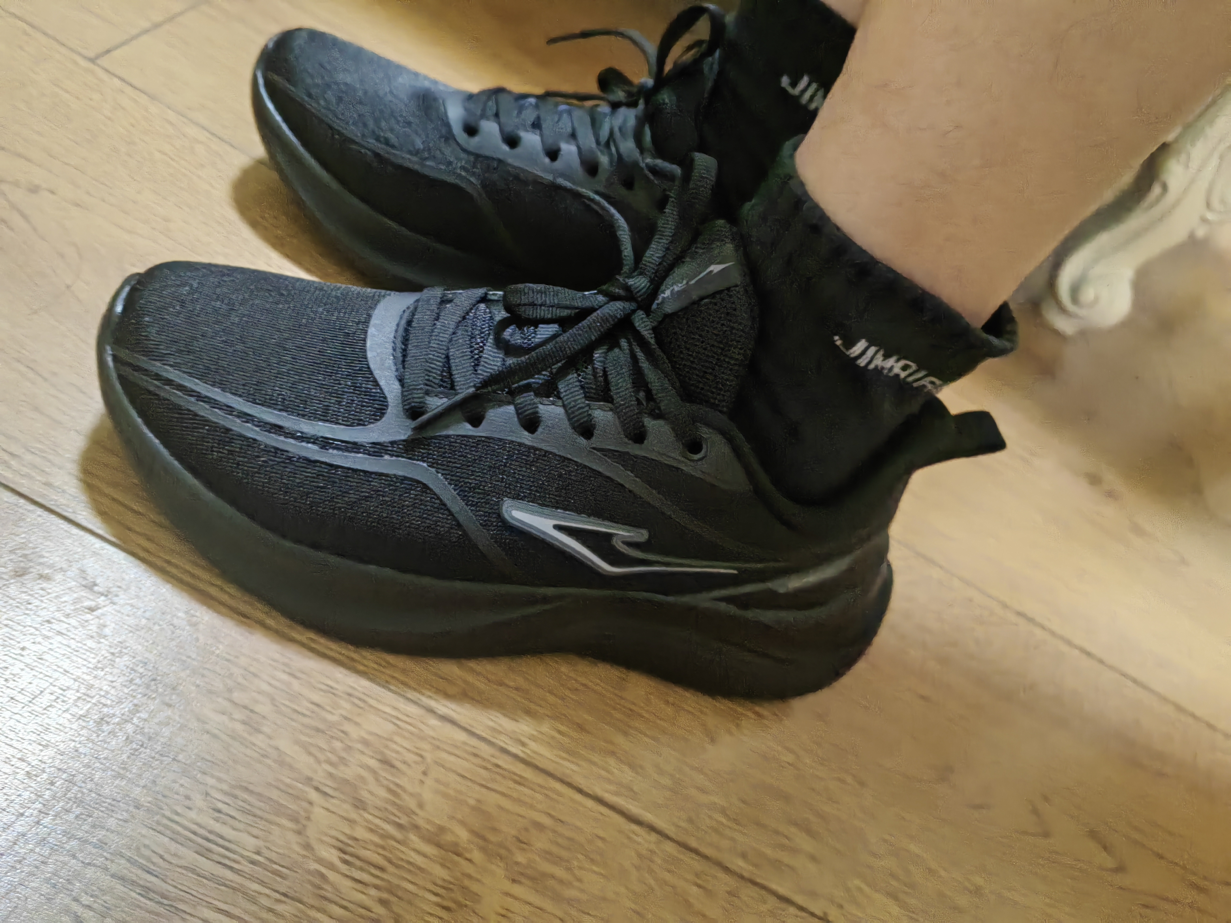鸿星尔克男鞋秋冬季新款黑色运动鞋减震软底跑步鞋轻便跑鞋子男款网面鞋 【推荐款-网面款】正黑 39 实拍图