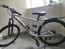 飞鸽（FLYING PIGEON）山地自行车成人男女变速山地车青少年中小学生车越野户外骑行单车 【高碳钢】G8002代-辐条轮-白色 26寸轮组（适合160-180cm） 24速标准版 实拍图