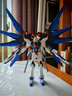 万代（BANDAI）HGCE201 1/144 强袭自由高达拼装模型 实拍图