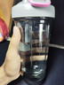 Blender Bottle蛋白粉摇摇杯运动水杯 大容量塑料杯带刻度健身便携搅拌男士女生 tritan款甜甜圈710ml 实拍图