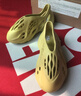 阿迪达斯Yeezyfoam泡沫夏日清凉椰子运动洞洞鞋GV6775UK8.042 实拍图