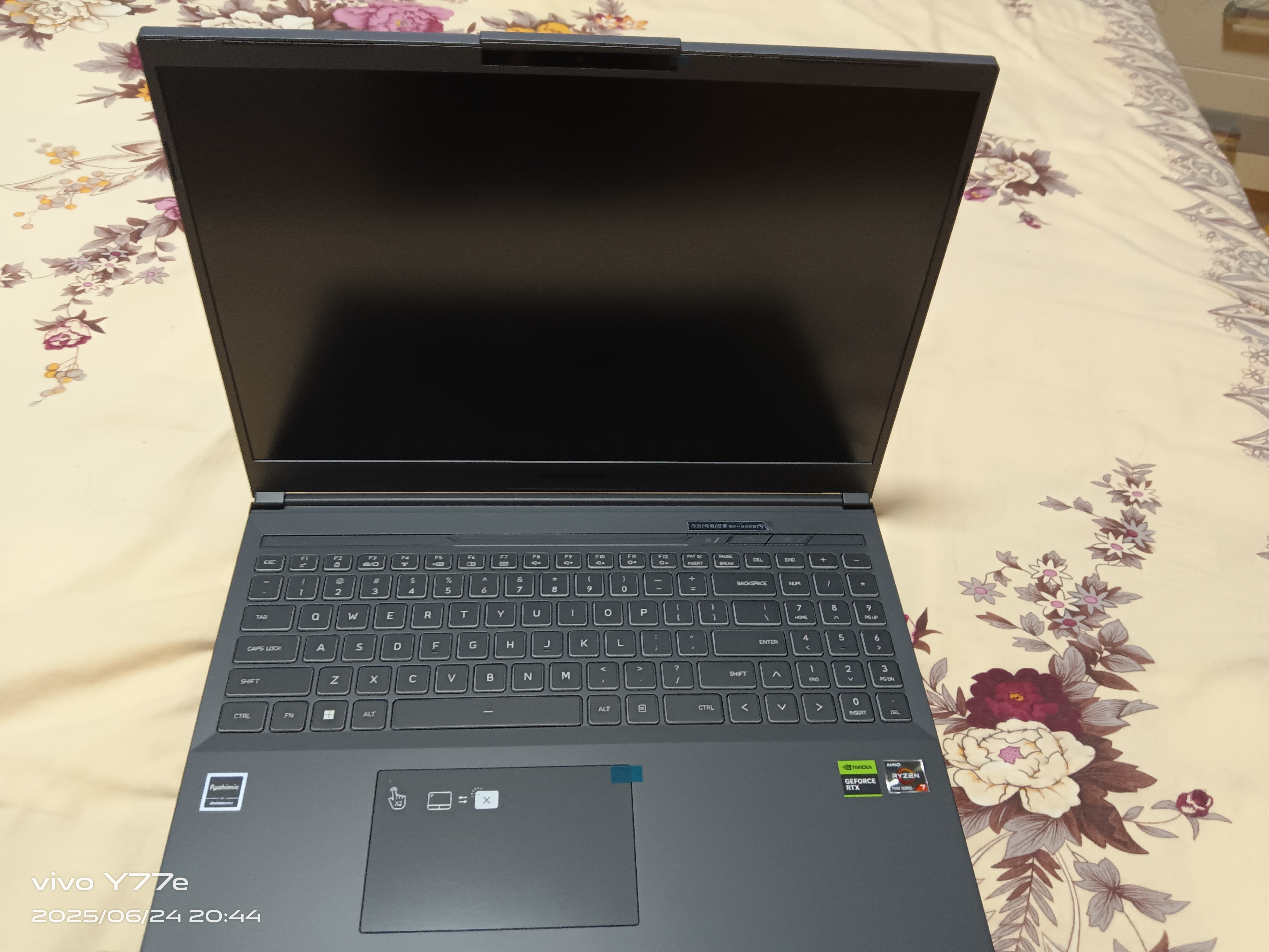机械革命2026蛟龙16PRO5070蛟龙16pro5060 2026蛟龙5070【送雷蛇鼠标垫】 2026新品游戏本蛟龙畅玩打瓦PUBG R7 -7735H RTX4050 【高性能版】32G+1T 实拍图