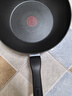 特福（Tefal）钛铸不粘锅炒锅电磁炉少油烟平底炒菜锅红点感温技术 28cm  实拍图