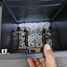 得力碎纸机 办公4级保密单次8张碎纸23L大型商务京东自营家用文件A4纸粉碎机 带钉碎纸   GA311 实拍图