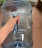 韩禾水桶纯净水桶饮水机桶大号桶装水桶食品级储水桶加厚矿泉水接水桶 18.9升PC材质（手提式拧盖）款 实拍图