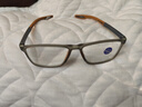 鹏境时尚老花眼镜防蓝光运动防滑男女通用轻柔耐磨便携老花眼镜 茶橘色 200度建议55-59岁 实拍图