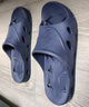 BAIHOU白猴浴室洗澡侧漏水防滑按摩情侣居家用凉拖鞋男士 深蓝43-44 实拍图