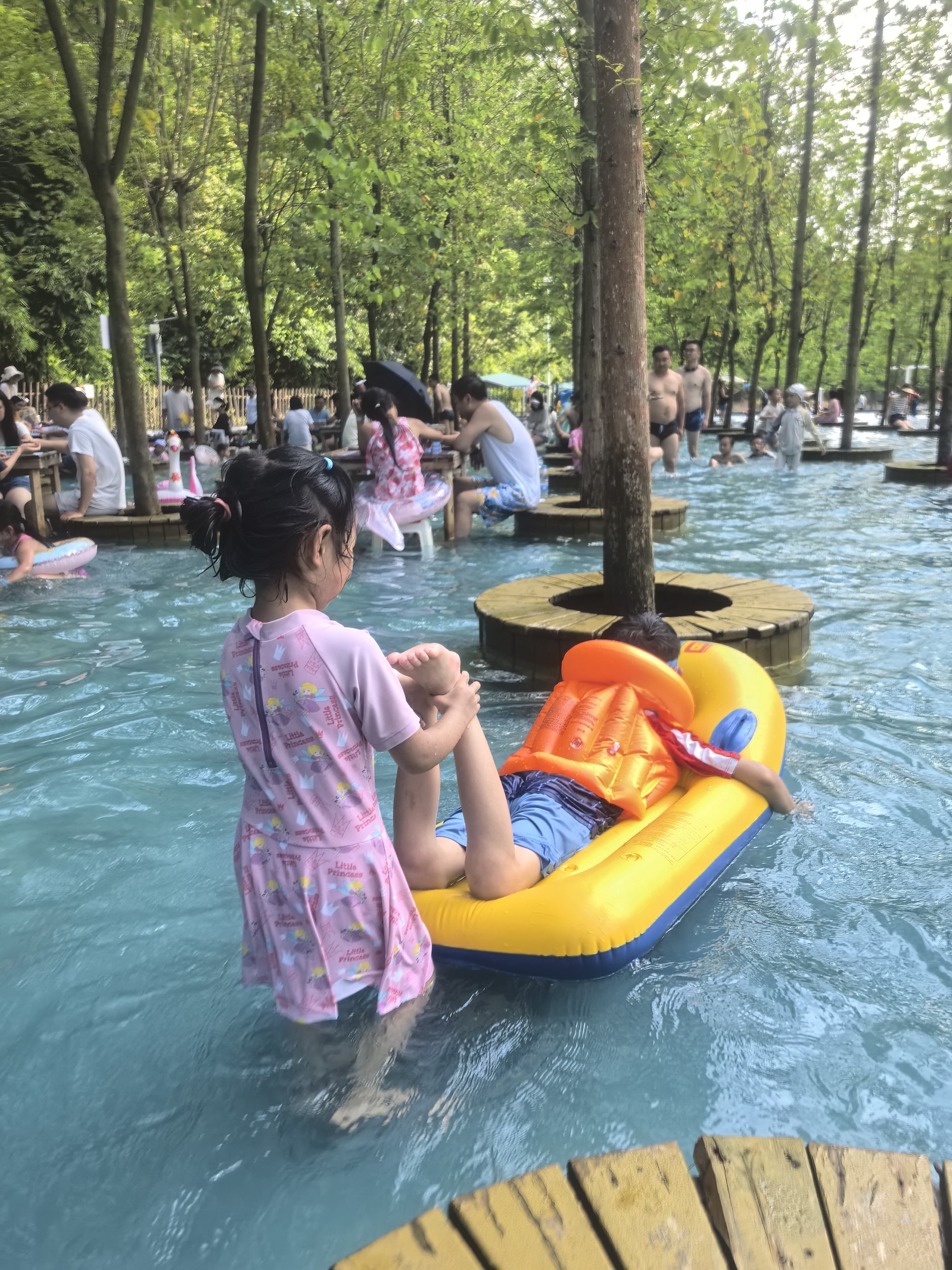 适美佳儿童游泳背心充气救生衣浮力马甲泳校浮圈男女童游泳训练戏水装备 黄色 L号建议35-50斤 实拍图