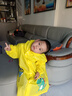 牧萌 儿童雨衣男女童带书包位宝宝幼儿园小学生雨鞋套装防水卡通雨披 活力黄恐龙 XL码（建议身高115-125cm） 实拍图