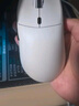 雷神（ThundeRobot）ML6PRO 8K竞技版 轻量化无线鼠标游戏电竞办公有线/2.4G/蓝牙三模 PAW3950人体工学无畏契约 白色 实拍图