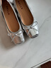 百丽（Belle）芭蕾风晚晚平底单鞋女商场同款牛皮玛丽珍鞋B3W1DAQ6 银色  （软糯羊皮，质感光泽） 35 (225mm) 实拍图