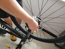 飞鸽（FG FLYING PIGEON）山地自行车成人男女变速山地车青少年中小学生车越野户外骑行单车 【铝合金】G8002代-辐条轮-黑色 27.5寸轮组（适合170-190cm） 21速入门版 实拍图