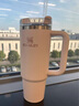 STANLEY巨无霸吸管杯水杯保温杯大容量不锈钢杯子车载办公887ML-晶粉色 实拍图
