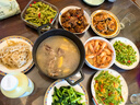必品阁（bibigo）芹菜猪肉水饺 1200g 约48只 早餐夜宵 生鲜速食饺子 速冻食品 实拍图