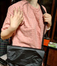 鹏境学生斜挎包大容量男日系休闲单肩包女运动背包胸包骑行邮差包潮牌 经典黑 实拍图
