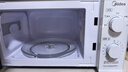 美的（Midea）18L小型家用变频微波炉 经典旋钮操控 五档火力 智能解冻360°旋转加热微波炉 M13J (213B升级款） 乳白色 M13J 实拍图