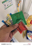 康师傅 方便面 经典鲜虾鱼板袋面98g*24 泡面整箱速食 方便食品  实拍图