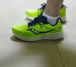 SAUCONY菁华15跑鞋男轻量缓震透气专业运动训练运动鞋Kinvara 15 荧光绿兰220 44.5 实拍图