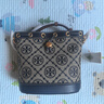 汤丽柏琦（Tory Burch）T MONOGRAM中号水桶包 单肩手提斜挎包TB女包 送女友 节日送礼 海军蓝79487-405 实拍图