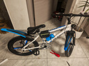 凤凰儿童自行车6-10-12-15岁中大童小学生可变速山地车男女孩小孩单车 凤凰 GT白蓝色 一体轮 单速+礼包 20寸【适合身高130-155cm】 实拍图