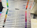 得力（deli）64色儿童学生水性丙烯马克笔PP盒装水彩笔生日礼物防水手绘咕卡荧光记号笔涂鸦学生开学礼物 实拍图