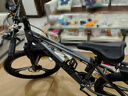 飞鸽（FLYING PIGEON）山地自行车成人男女变速山地车青少年中小学生车越野户外骑行单车 【铝合金】G8002代-三刀轮-灰色 26寸轮组（适合160-180cm） 24速标准版 实拍图